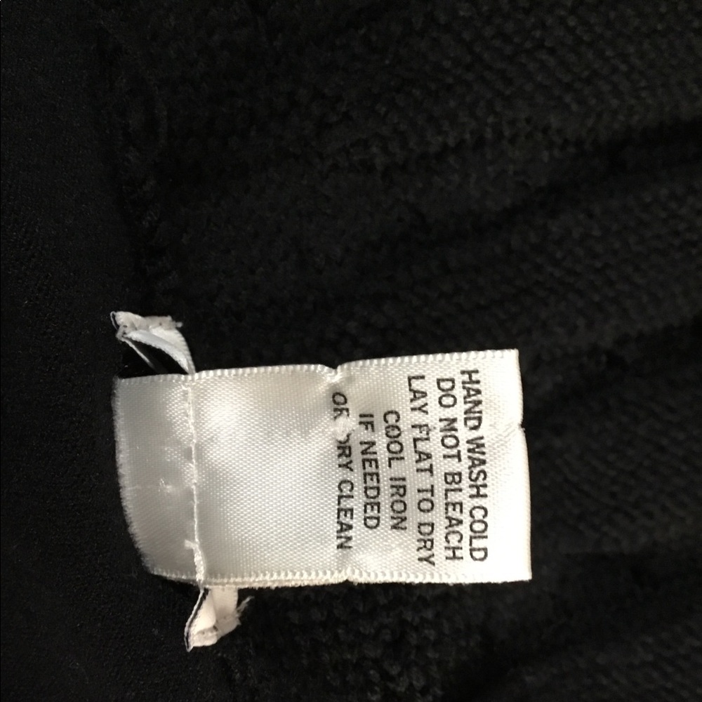 Cache Sweater - Picture 5 of 6